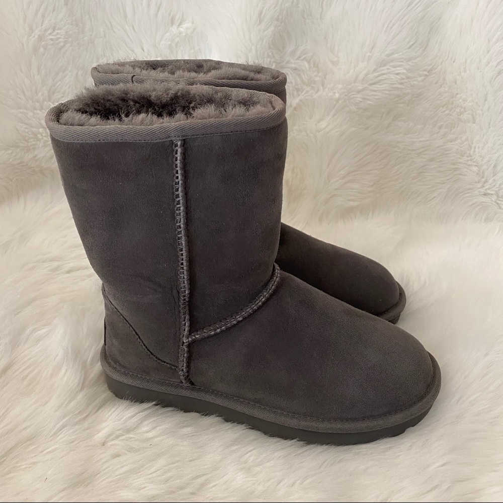 UGG Classic Short Boots Grey 6 - Picture 15 of 16